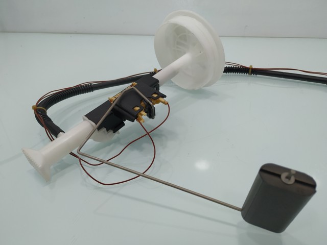 Sensor do nível de combustível no tanque para Nissan Qashqai J11
