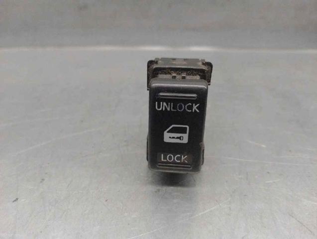 25210EB300 Nissan/Infiniti