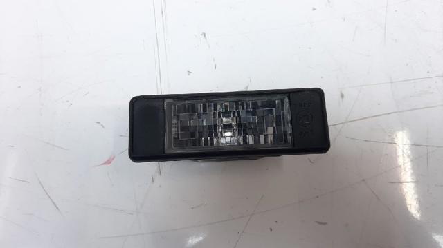 Lanterna da luz de fundo de matrícula traseira 25300100 NISSAN