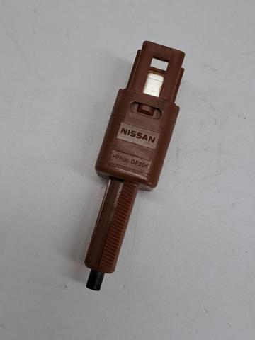 Sensor de ativação do sinal de parada 25320BR00A NISSAN