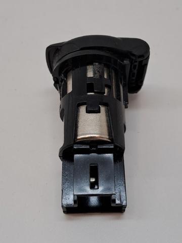 Assento (tomada) de acendedor de cigarros 253318224R RENAULT