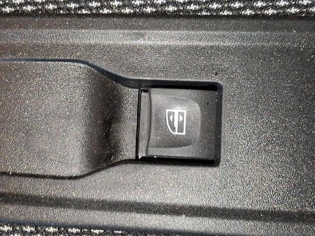 Unidade de botões dianteira esquerda de controlo de elevador de vidro 254118044R RENAULT