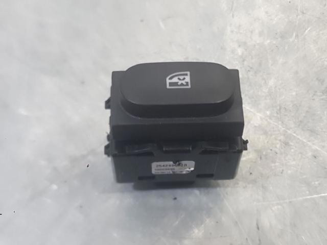 254298400R Renault (RVI)