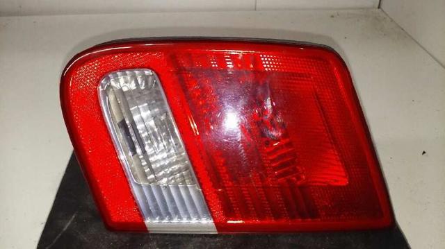 Lanterna traseira direita interna 25480204 GM