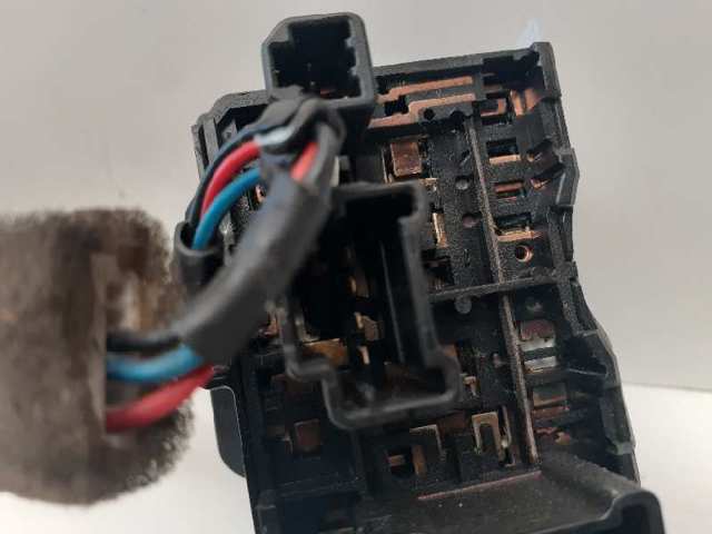 255402F000 Nissan/Infiniti