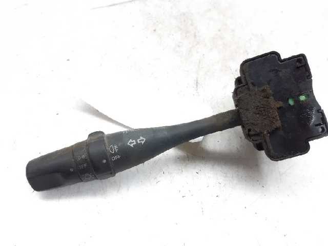 Comutador instalado na coluna da direção, parte central 25567VB00E NISSAN