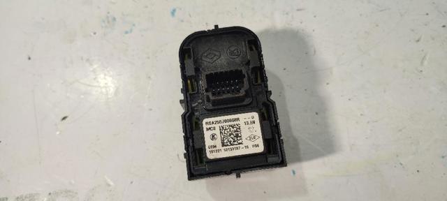 255700068R Renault (RVI)