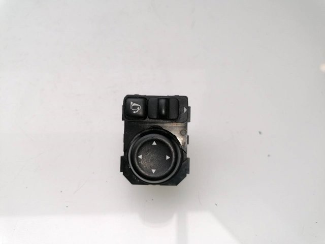 255704EA1B Nissan/Infiniti