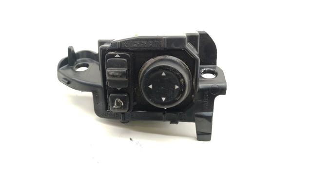 255704EA1B Nissan/Infiniti