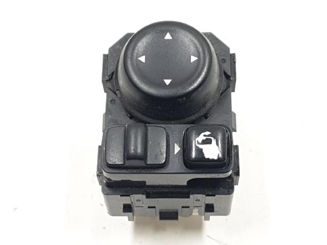 255704EA1B Nissan/Infiniti