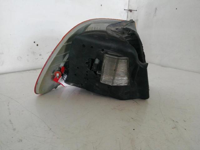 Lanterna traseira direita externa 257022R BMW