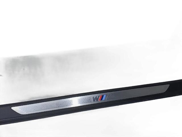 25891810 BMW