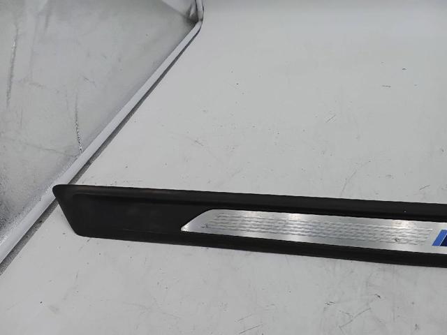 25891810 BMW