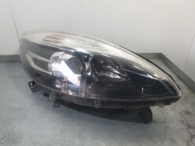 Luz direita 260106928R RENAULT