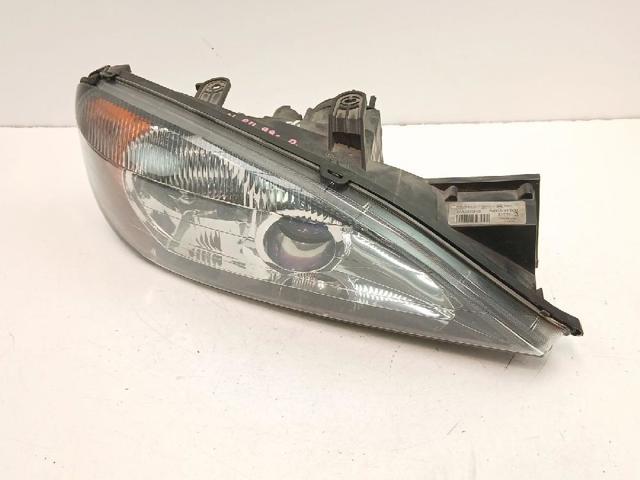 Luz direita 260109F600 NISSAN