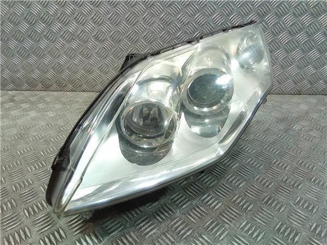 Luz esquerda 260600033R RENAULT