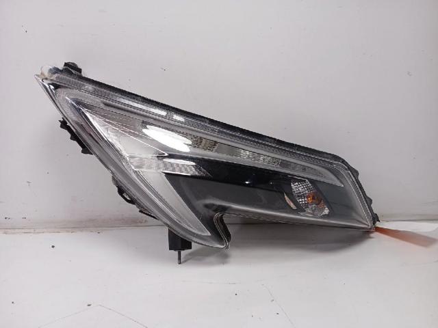 Luz esquerda 260601KA0C NISSAN