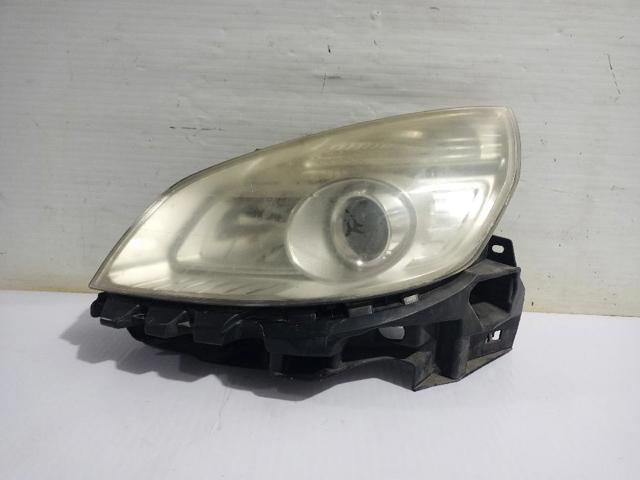 Luz esquerda 260605051R RENAULT