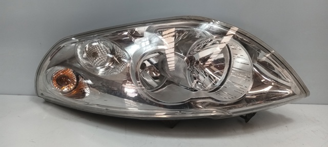 Luz esquerda 260605375R RENAULT