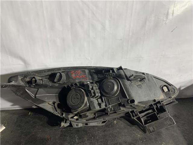 Luz esquerda 260605628R RENAULT