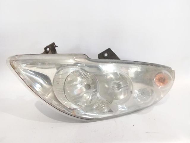 Luz esquerda 260606702R RENAULT
