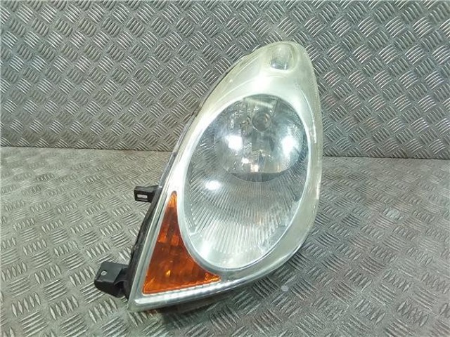 Luz esquerda 260609U10A NISSAN