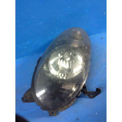 Luz esquerda 26060BC50A NISSAN