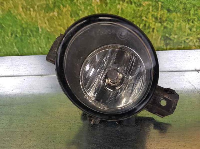 Luzes de nevoeiro esquerdas 2615589986 NISSAN
