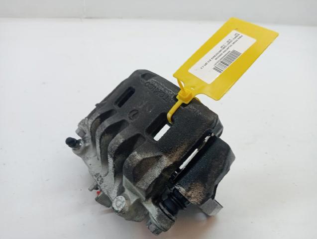 Suporte do freio dianteiro direito 26292AE160 SUBARU