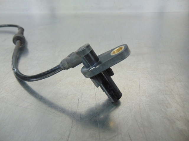 Sensor dianteiro de ABS 265007527 RENAULT