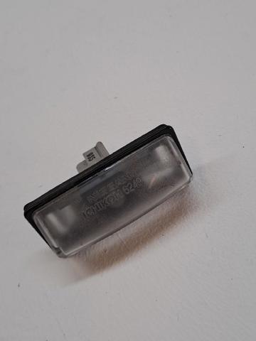 Lanterna da luz de fundo de matrícula traseira 265108991B NISSAN