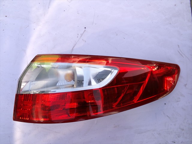 Lanterna traseira direita externa 265500016R RENAULT