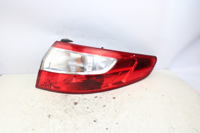 Lanterna traseira direita externa 265500016R RENAULT