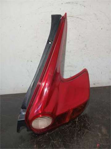 Lanterna traseira direita 265501KA0B NISSAN