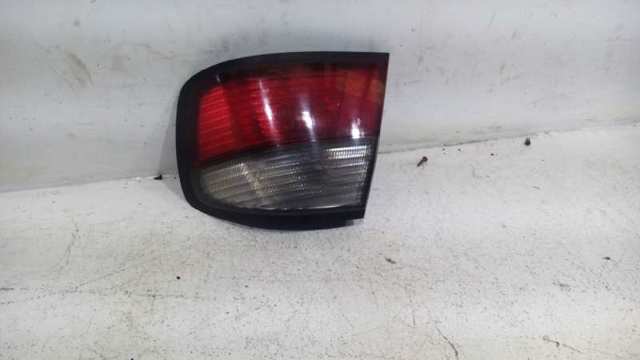 Lanterna traseira direita externa 265502F025 NISSAN