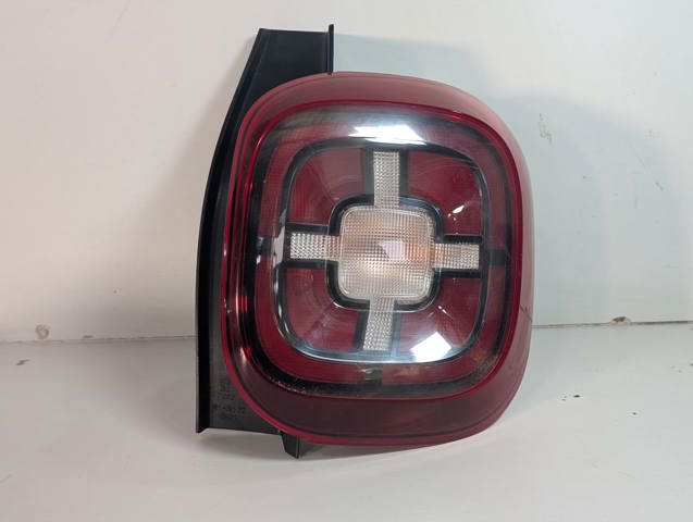 Lanterna traseira direita 265503601R RENAULT