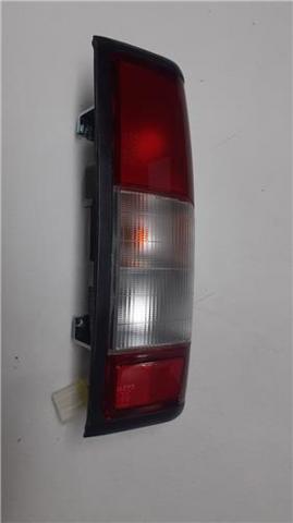 Lanterna traseira direita 265503S20A NISSAN