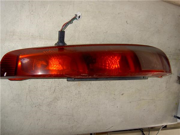 Lanterna traseira direita 265508H301 NISSAN