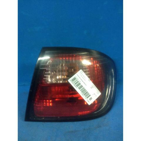 Lanterna traseira direita externa 265509F527 NISSAN