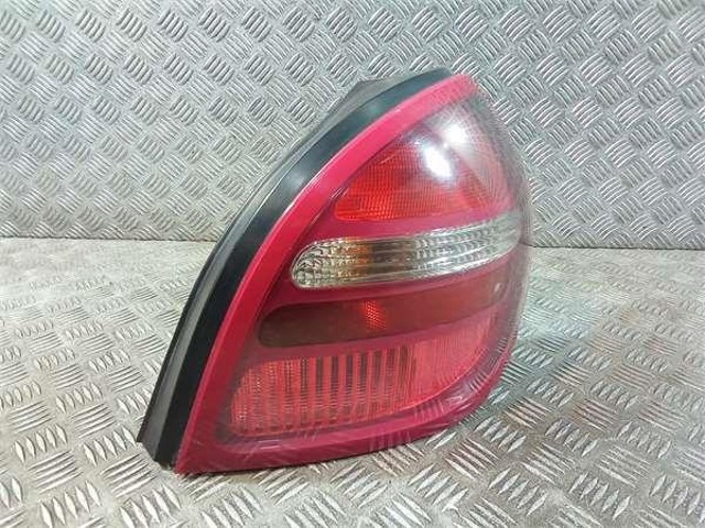 Lanterna traseira direita 26550BN010 NISSAN