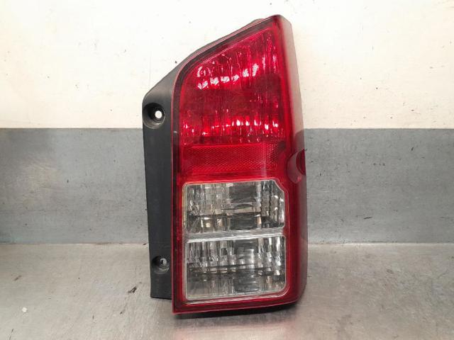 Lanterna traseira direita 26550EB300 NISSAN