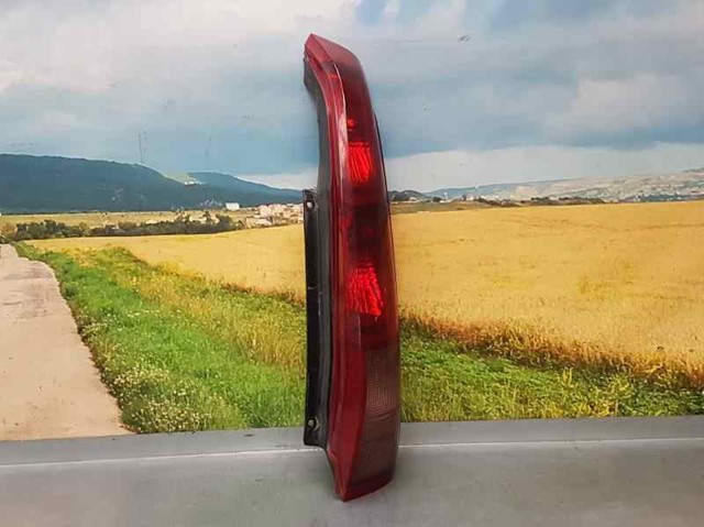 Lanterna traseira direita 26550EQ00B NISSAN