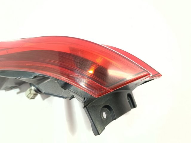 Lanterna traseira direita externa 26550HV00A NISSAN