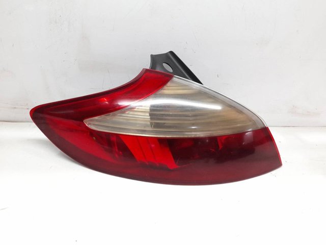 Lanterna traseira esquerda externa 265550007R RENAULT
