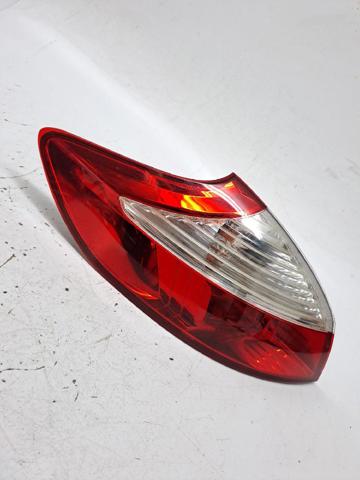 Lanterna traseira esquerda externa 265550007R RENAULT