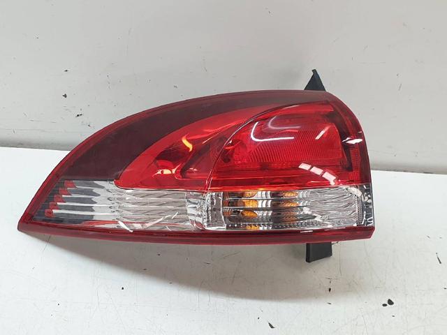 Lanterna traseira esquerda 265551445R RENAULT