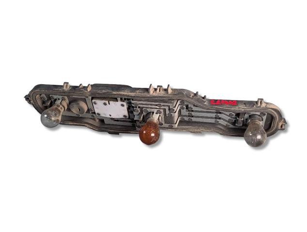 Lanterna traseira esquerda 265551619R RENAULT