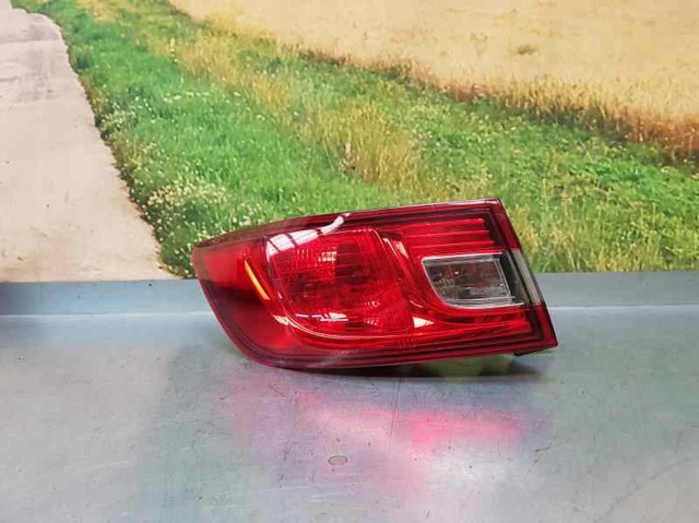 Lanterna traseira esquerda externa 265553752R RENAULT