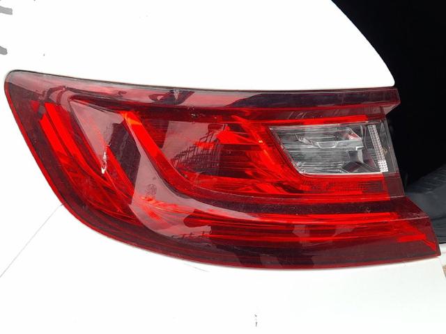 Lanterna traseira esquerda externa 265554829R RENAULT