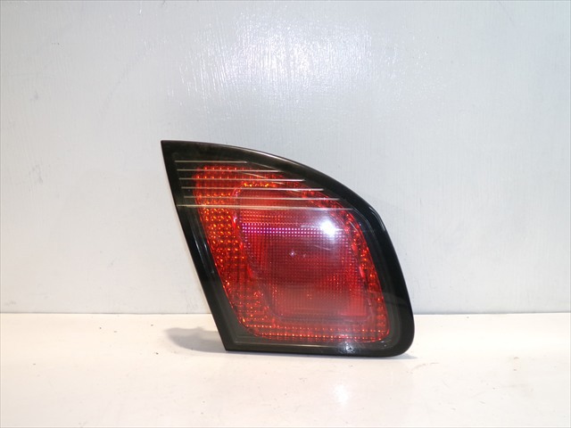Lanterna traseira esquerda interna 265559F610 NISSAN